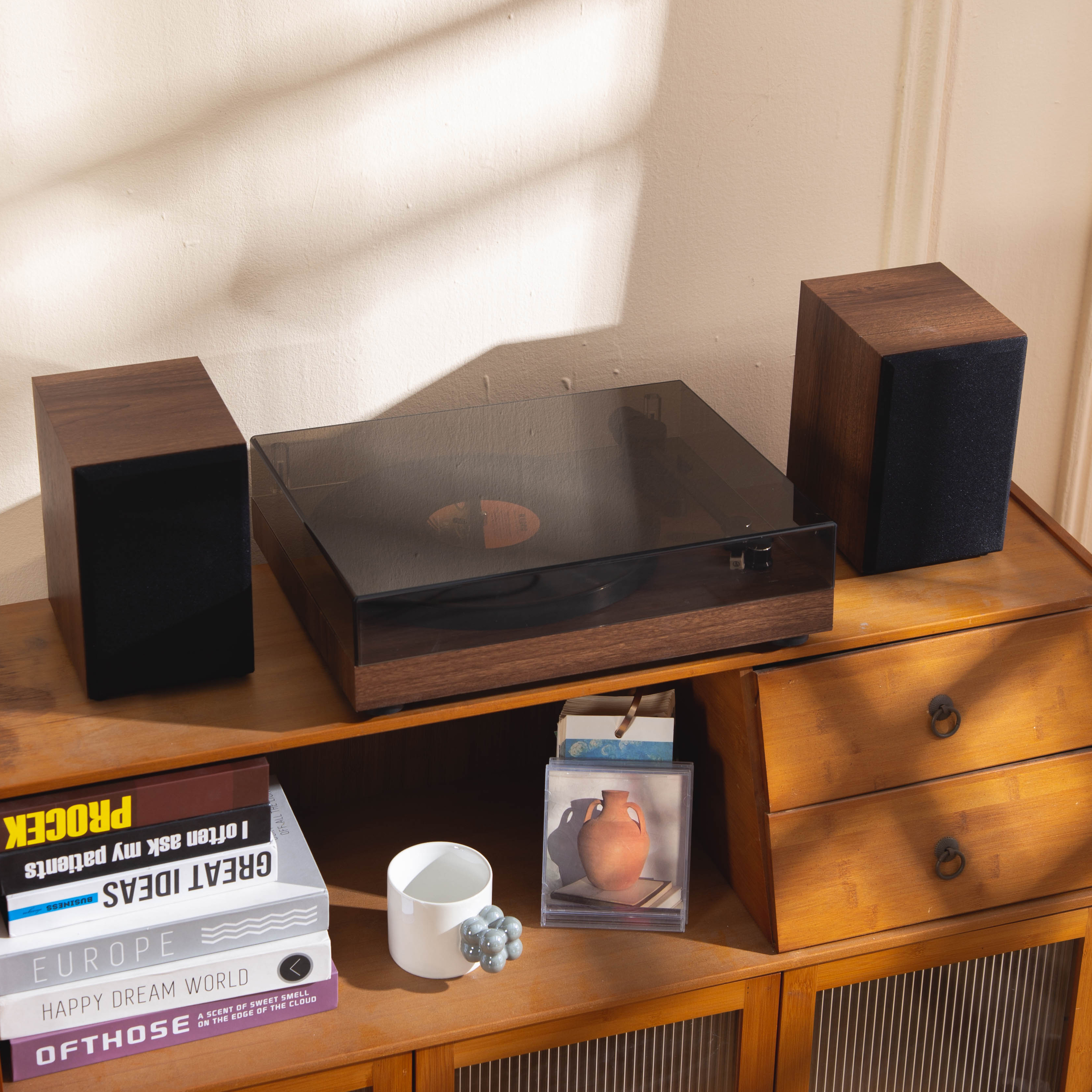 Auryvox VX100 Retro-Plattenspieler mit Holzmaserung und Audio-Technica-Nadel, All-in-One-Tonabnehmer mit beweglichem Magneten für Vinylplatten
