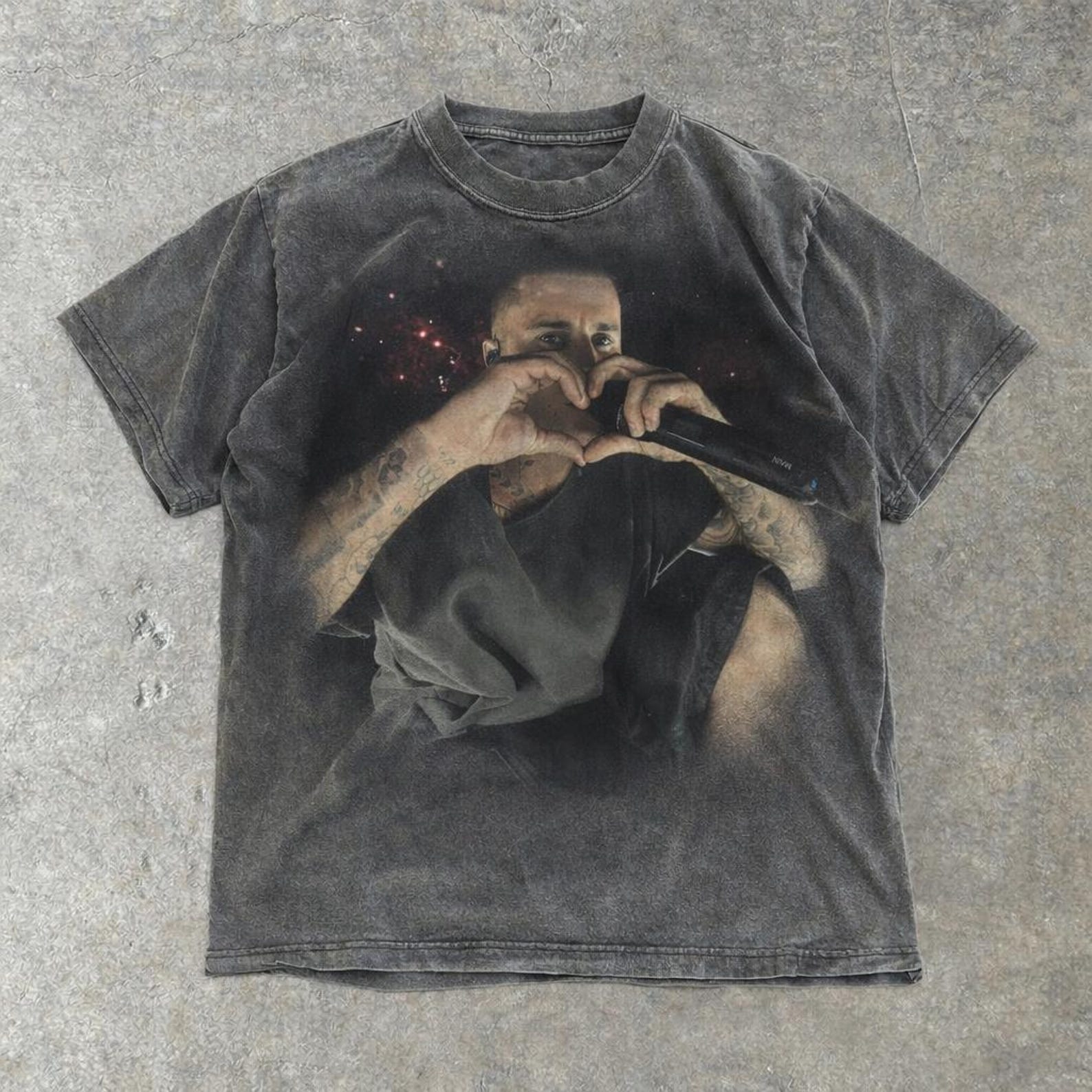 Retro Justiin Bieberr Middle Finger T-Shirt