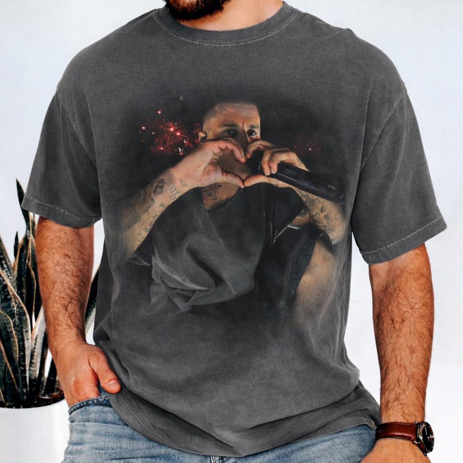 Retro Justiin Bieberr Middle Finger T-Shirt