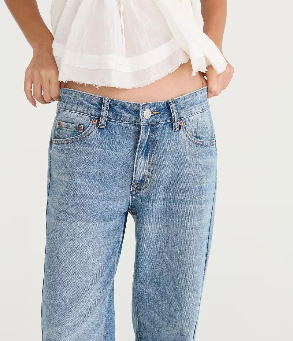 Low-Rise Baggy Angel Wings Jean