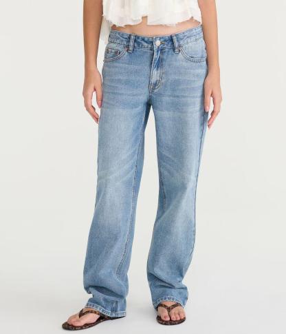 Low-Rise Baggy Angel Wings Jean