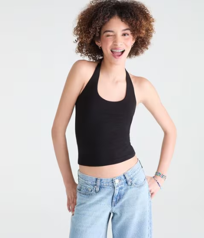 EVERYDAY HALTER TOP -