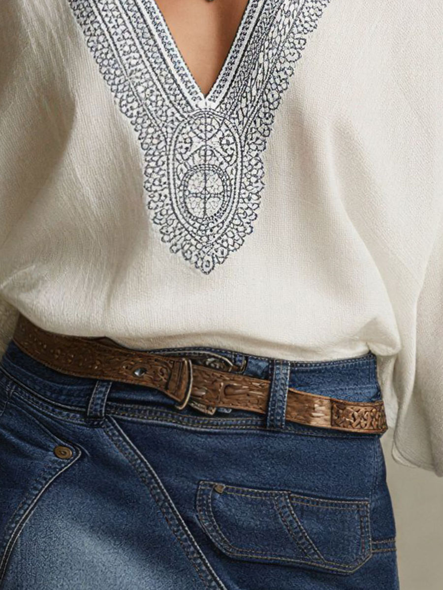 Resort Style Five-Sleeve V-Neck Embroidered Top