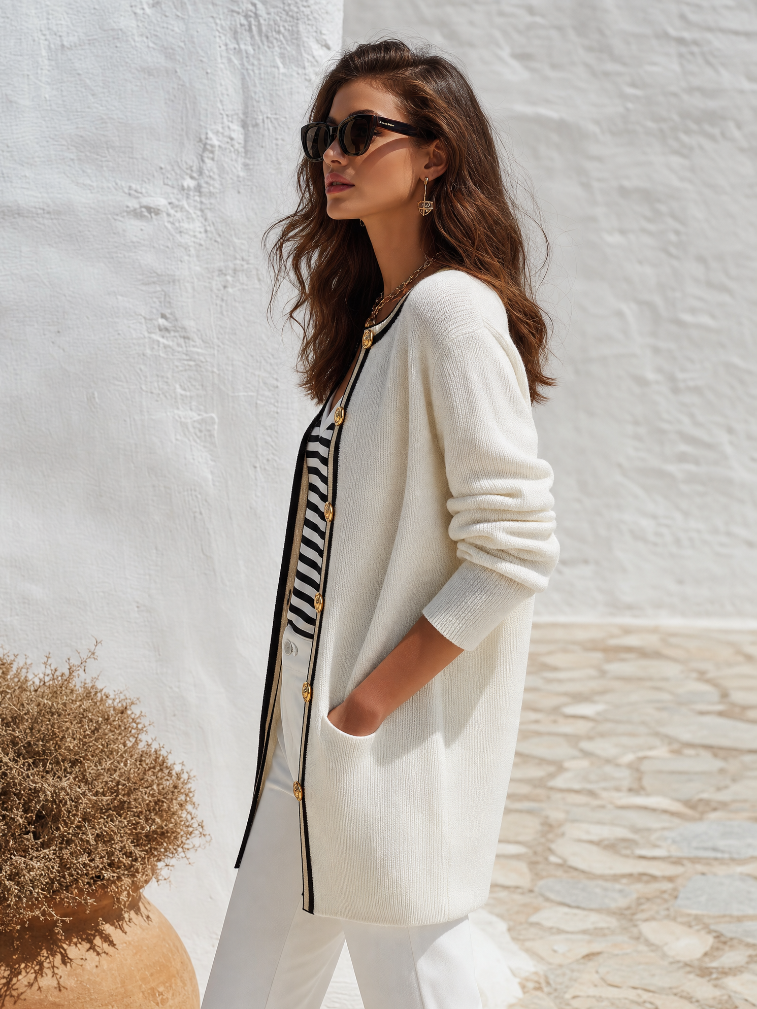 Elegant Luxurious Round Neck Color-blocked Knit Cardigan