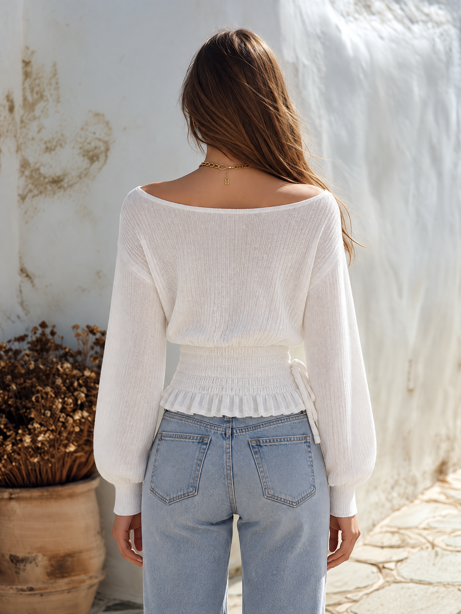 Resort-style Boat-neck Long-sleeve Fitted-waist Top