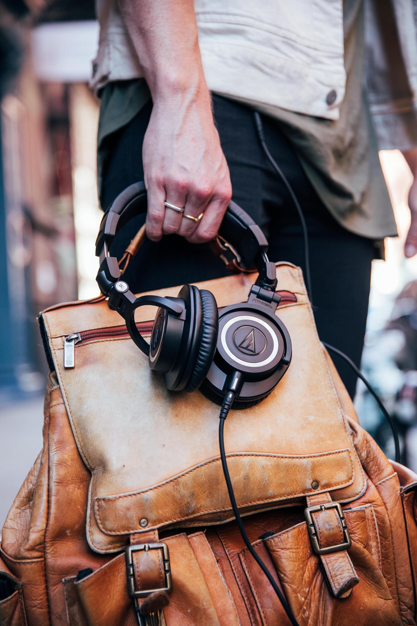 AUDIO-TECHNICA ATH-M50X Professional Studio Monitor Headphones