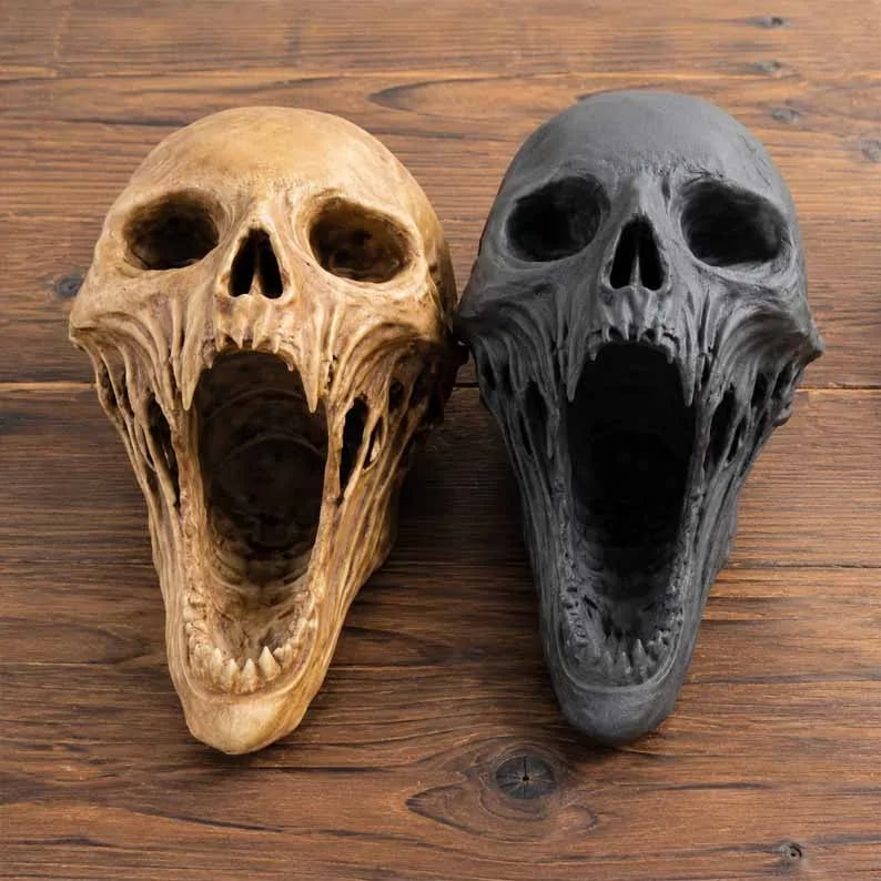 💀Gothic Skull Sculpture