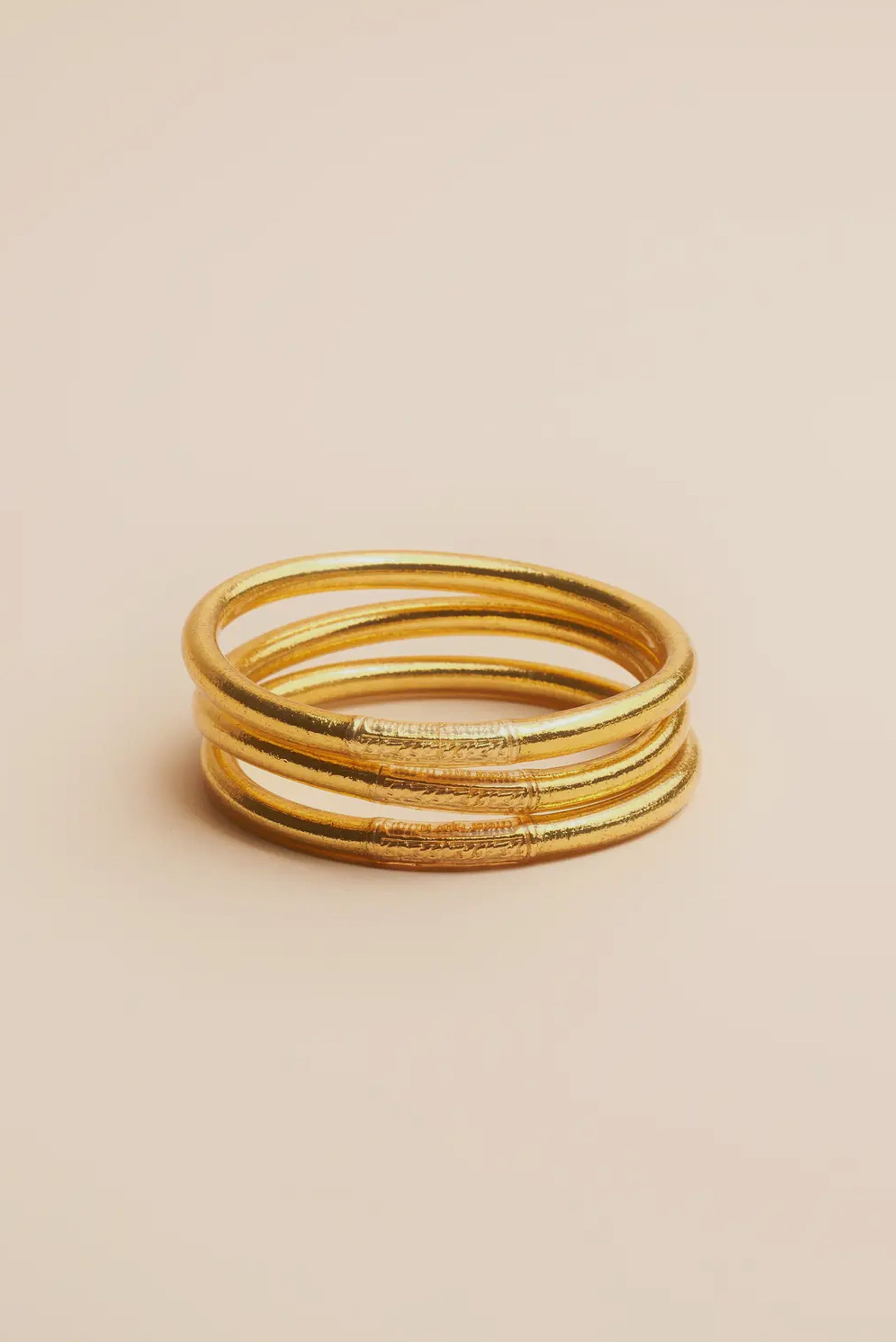 Set of 3 gold bangles, elegant and durable, women's bracelets for everyday wear and special occasions