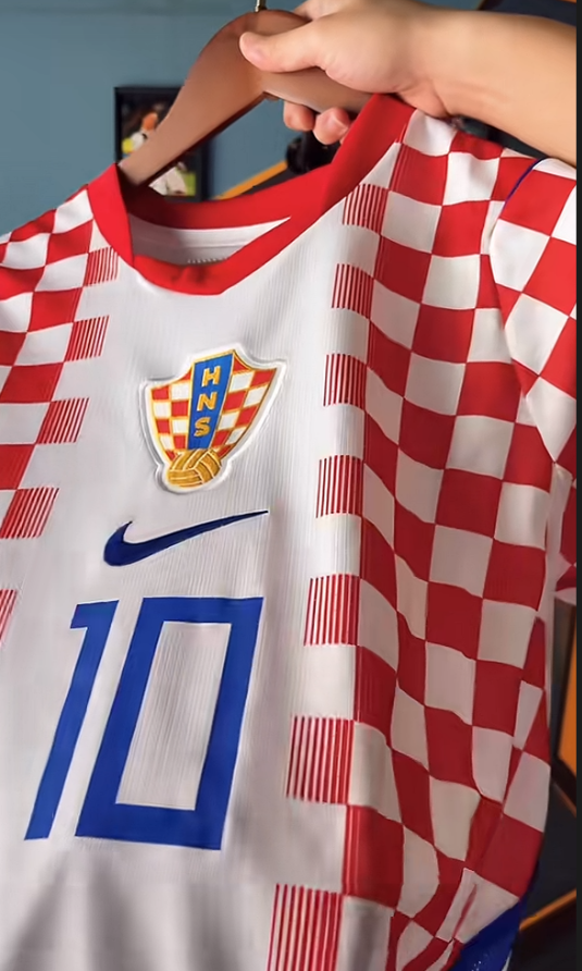 Croatia World Cup Jersey 2026 Fan Photo 4