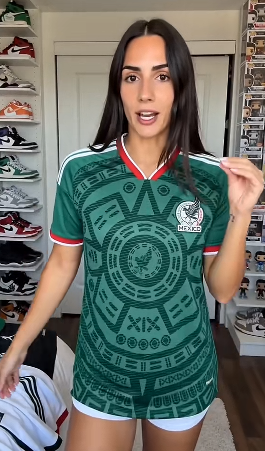 Mexico 2026 Home Jersey Fan Photo 2
