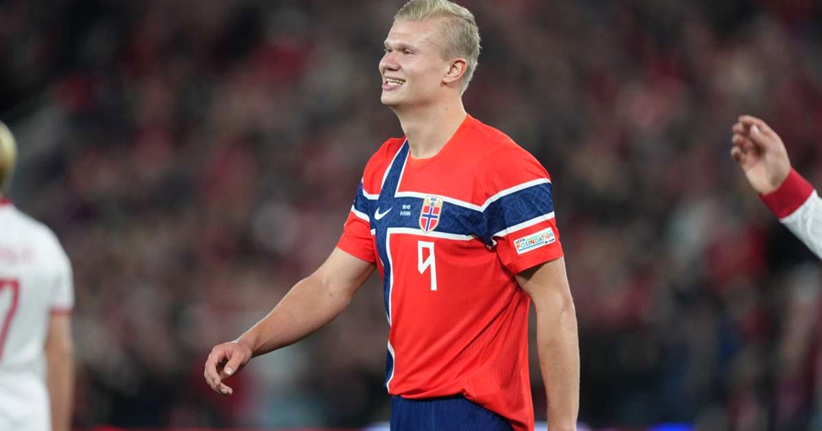 Erling Haaland in Norway's 2026 home shirt