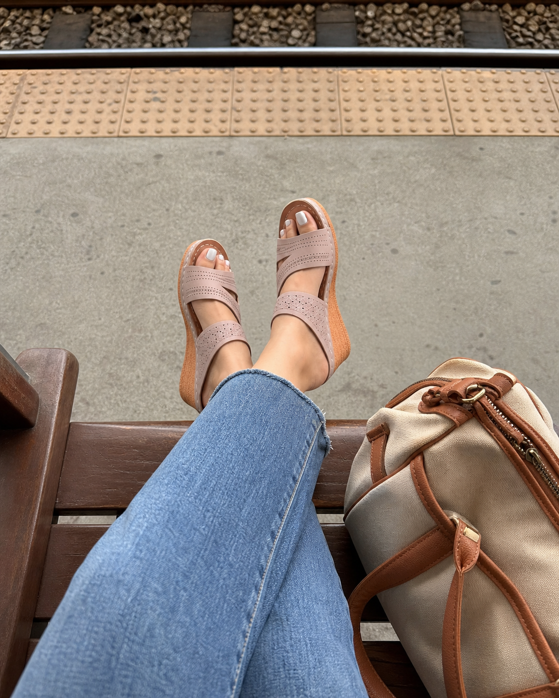 Erste Perspektive: Beige · Reise