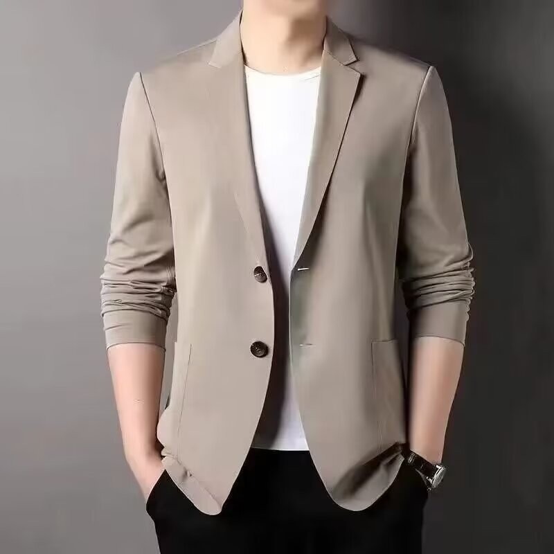 Business casual yet comfortable – a soft ice silk suit jacket, suitable for all-day wear.