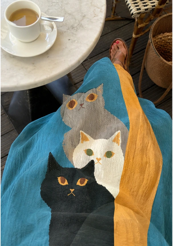 Katzenkleid aus der Ich-Perspektive im Café