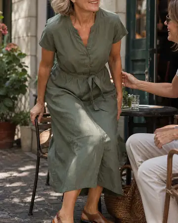 Claudia R., M&uuml;nchen &middot; Caf&eacute;, Sandale braun