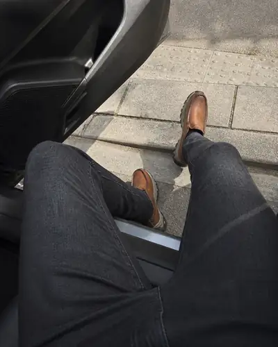 Ralf L., Stuttgart &middot; Unterwegs, Schuh braun