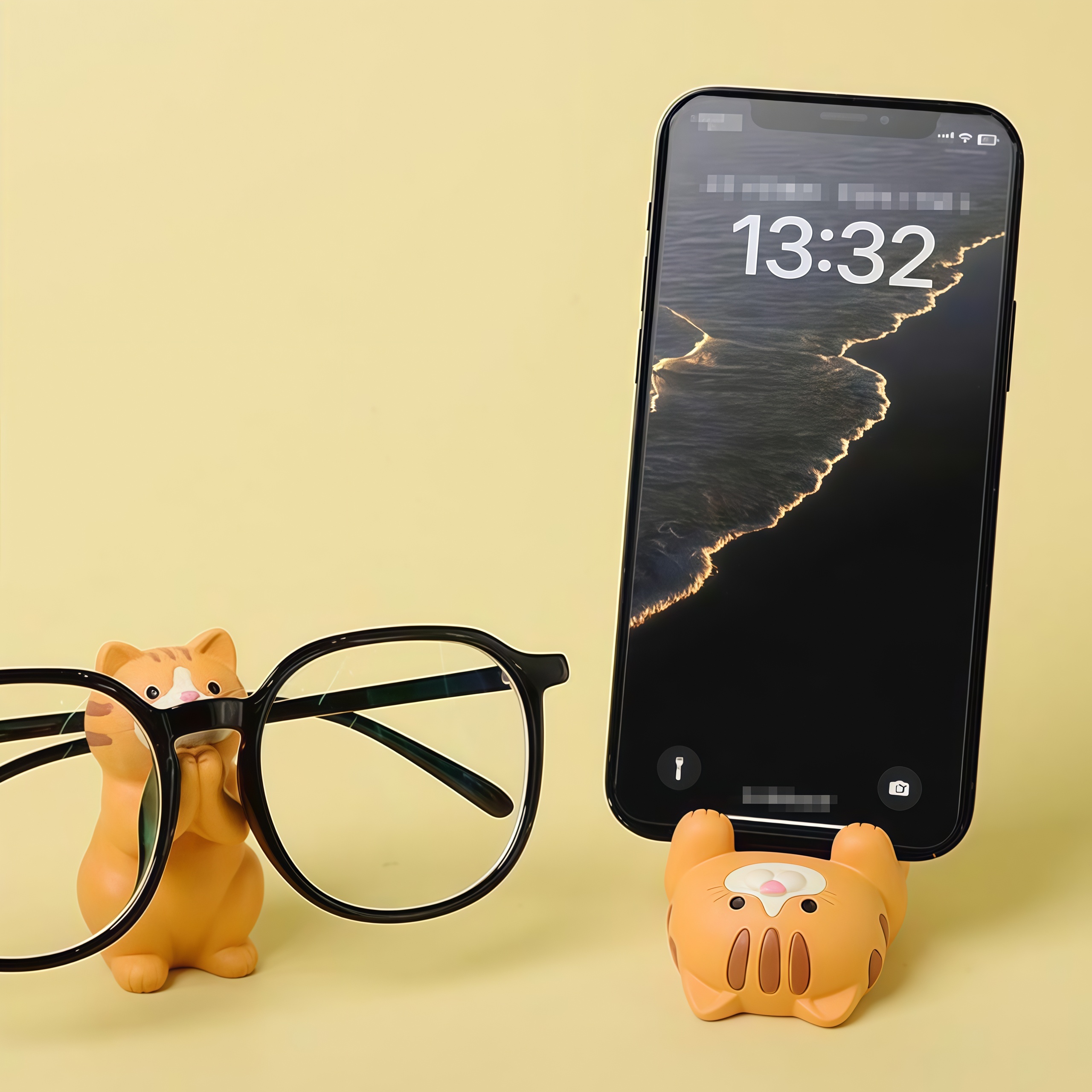 Cute Cat Design Phone Holder, Resin Desktop Mobile Phone Stand, Creative Phone Holder for Home Office Desk, Cute Phone Holder Gift for Cat Lovers, Home Decor, Cell Phone Stand