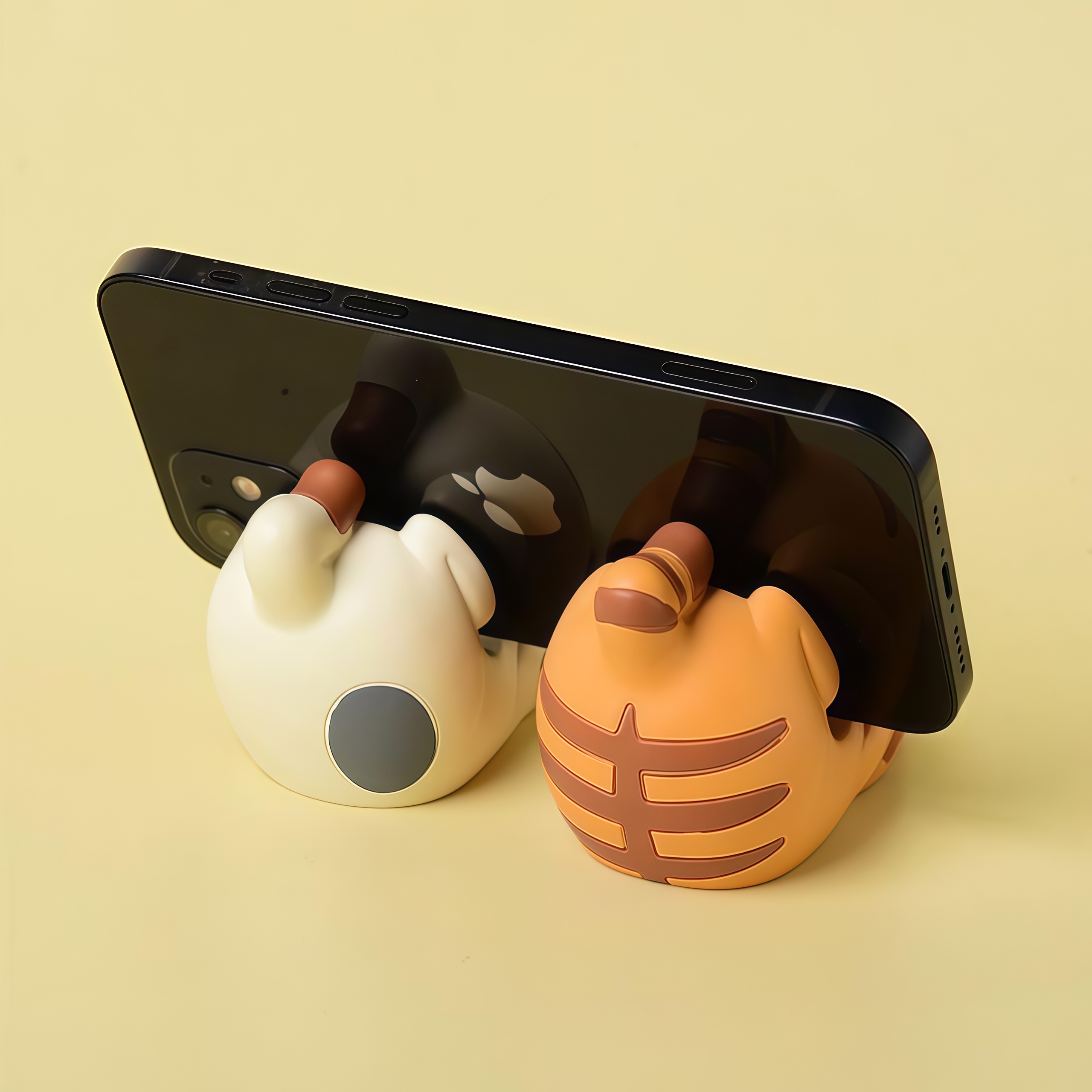 Cute Cat Design Phone Holder, Resin Desktop Mobile Phone Stand, Creative Phone Holder for Home Office Desk, Cute Phone Holder Gift for Cat Lovers, Home Decor, Cell Phone Stand