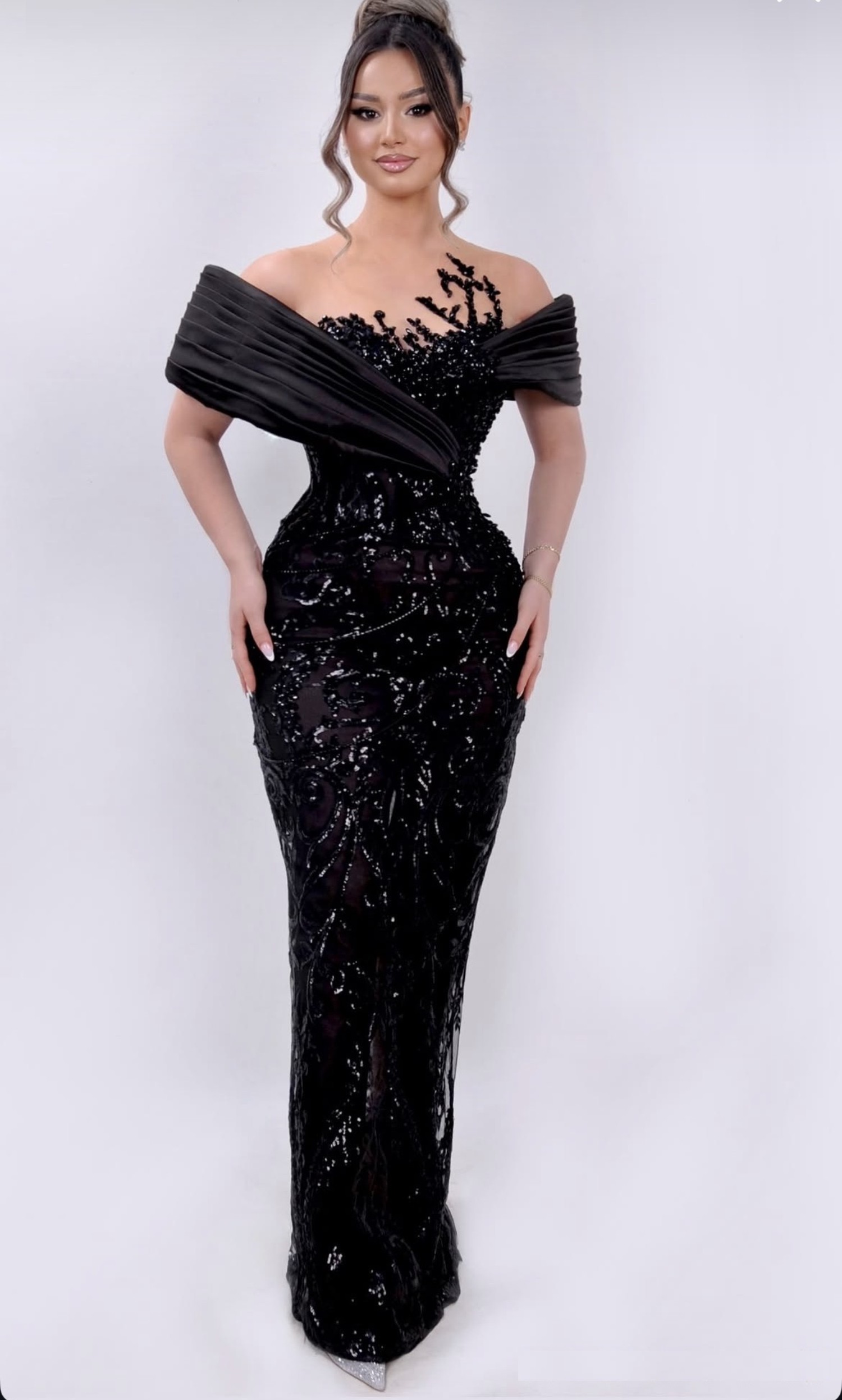 Off-shoulder Black Mermaid Prom Dress