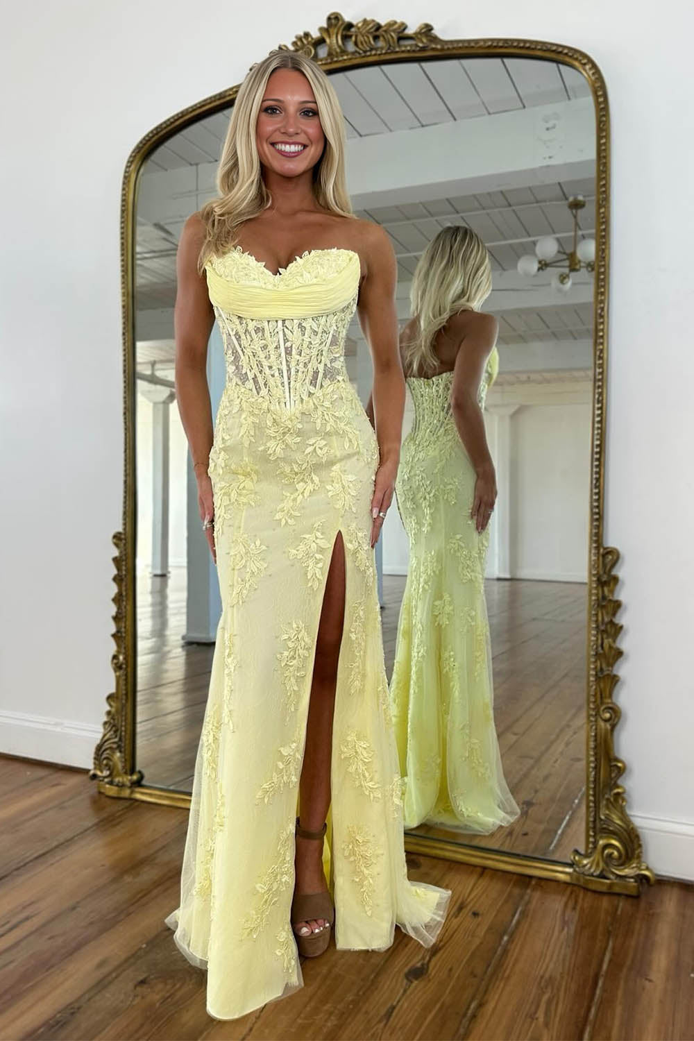 Lace Strapless Slit Prom Dress-LLELLA