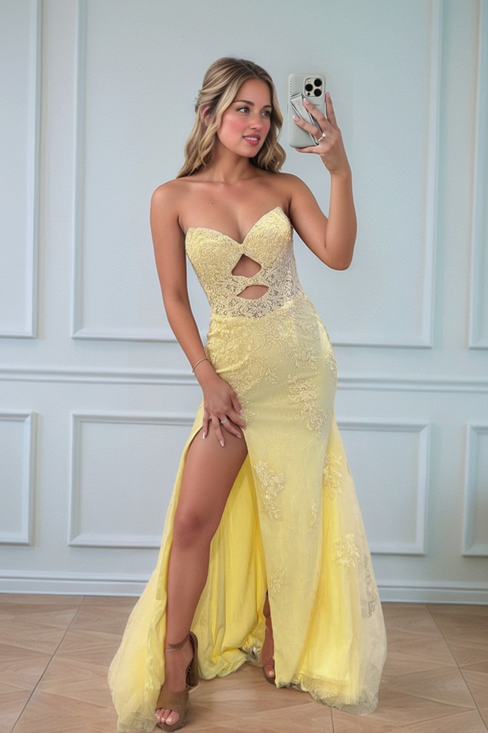 Mermaid Keyholes Yellow Long Prom Dress With Appliques-LLELLA