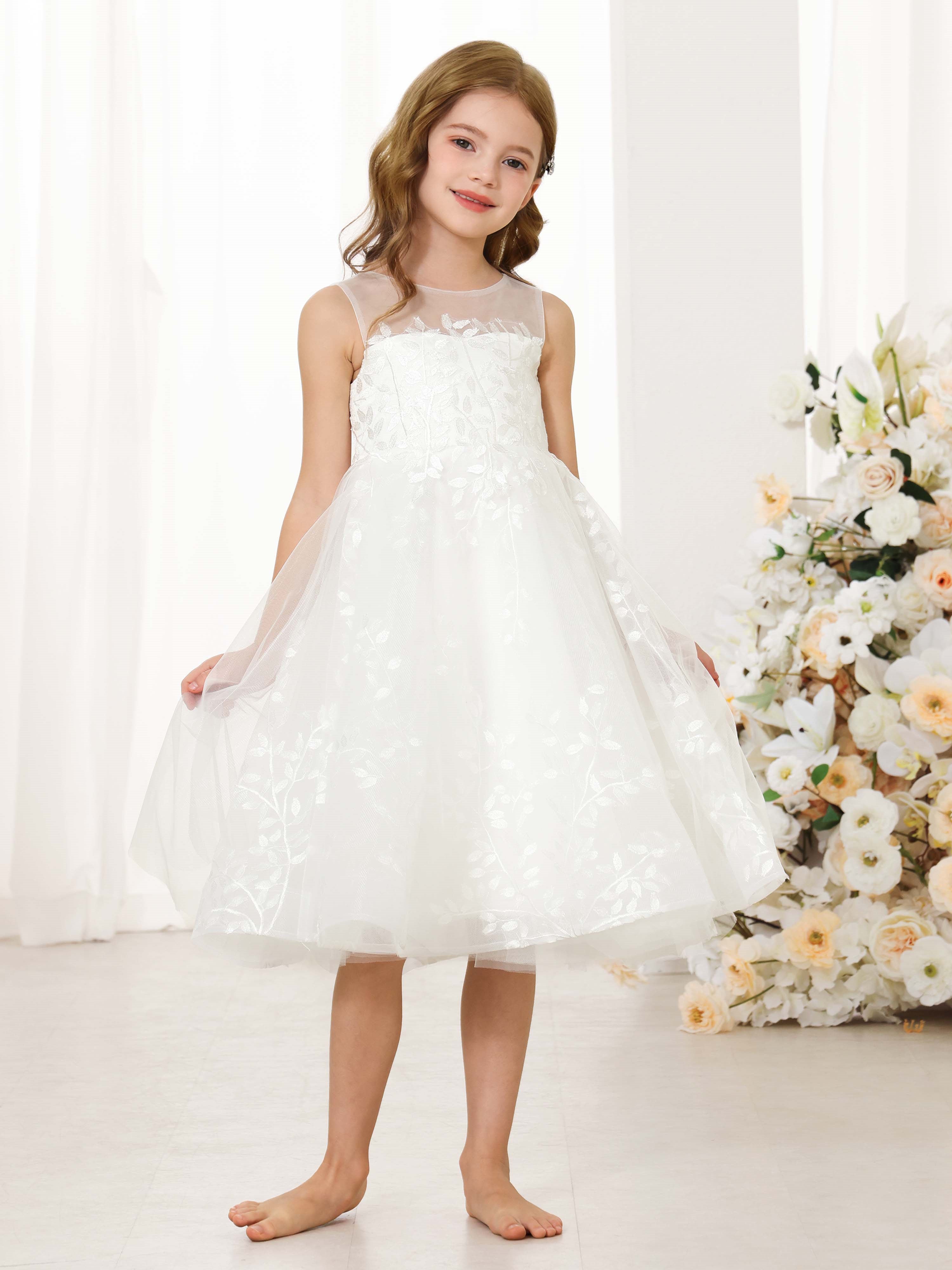 A-Line/Princess Lace Sleeveless Scoop Neck Flower Girl Dresses White Tea-Length