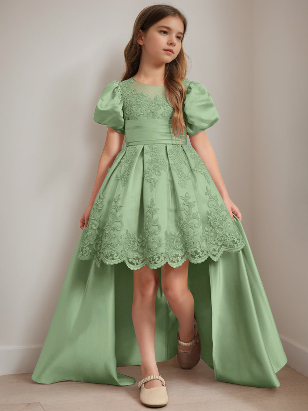 Ball-Gown Scoop Neck Short Sleeves Knee-Length Flower Girl Dress with Appliques Basil