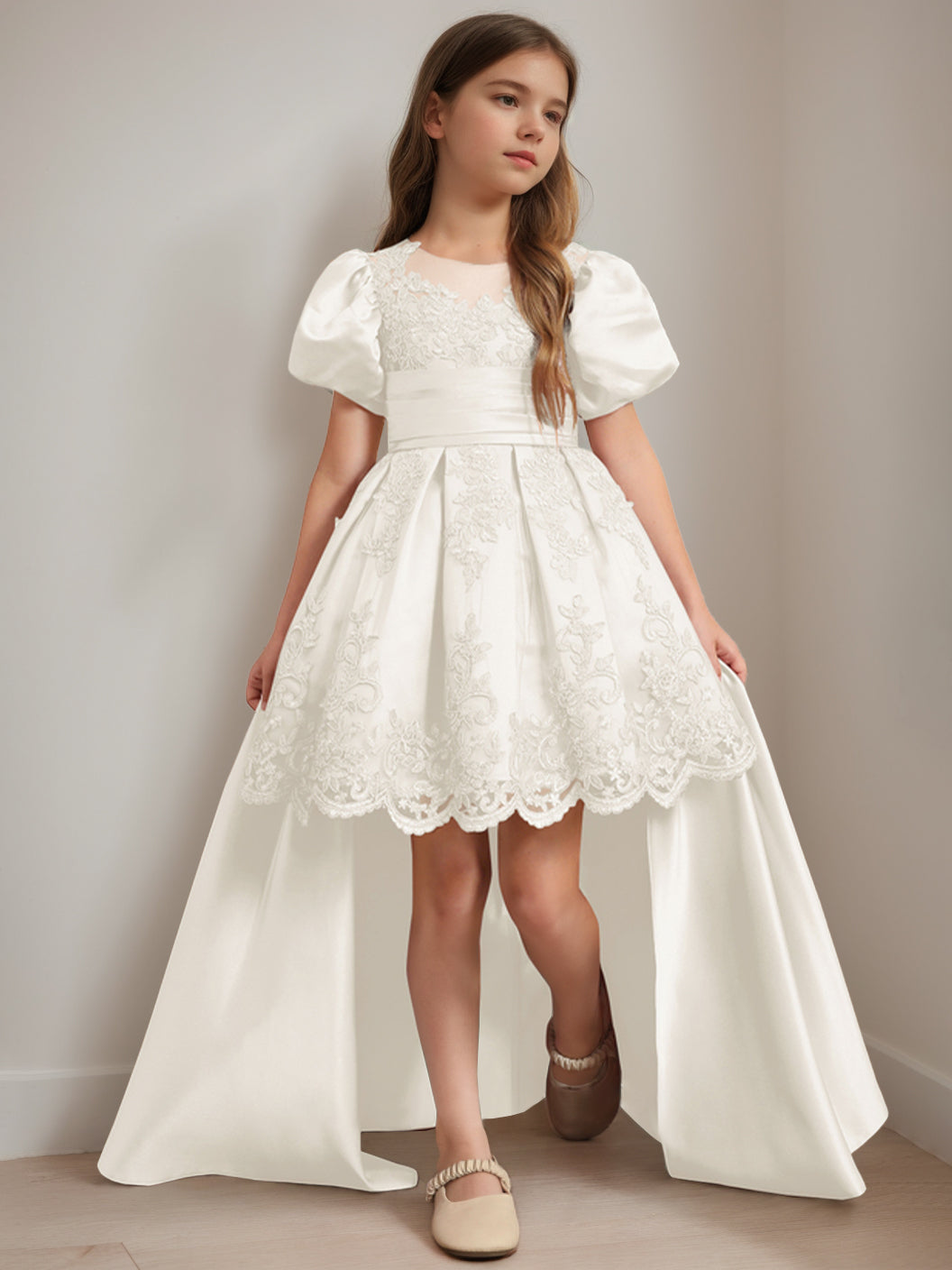 Ball-Gown Scoop Neck Short Sleeves Knee-Length Flower Girl Dress with Appliques Ivory