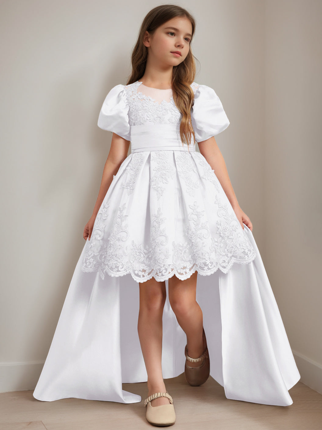 Ball-Gown Scoop Neck Short Sleeves Knee-Length Flower Girl Dress with Appliques White