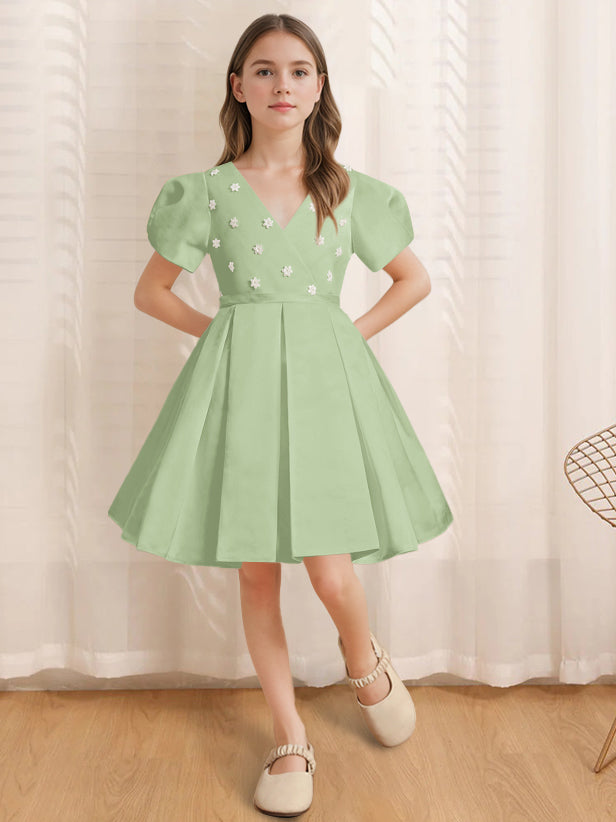 A-Line/Princess V-Neck Short Sleeves Knee-Length Flower Girl Dress with Appliques Celadon