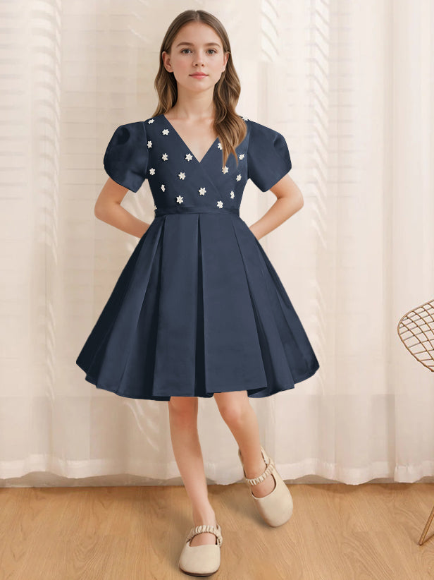 A-Line/Princess V-Neck Short Sleeves Knee-Length Flower Girl Dress with Appliques Navy Blue