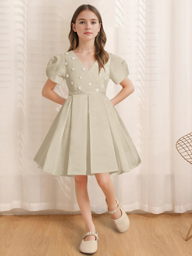 A-Line/Princess V-Neck Short Sleeves Knee-Length Flower Girl Dress with Appliques Sand
