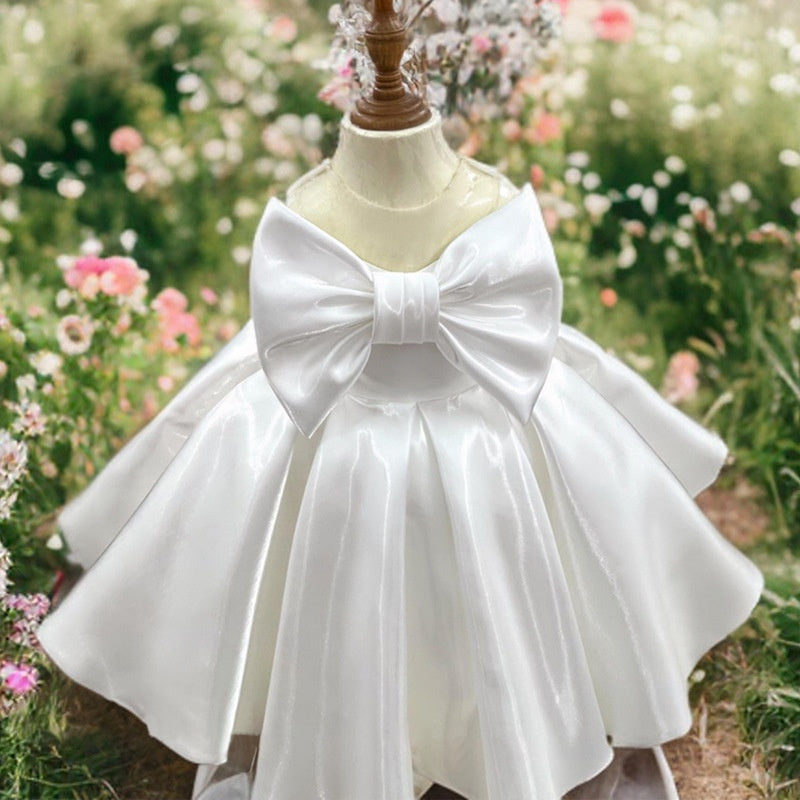 Ball-Gown Scoop Neck Sleeveless Knee-Length Flower Girl Dress with Bow White