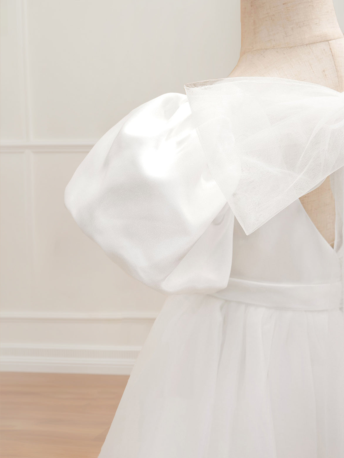 Ball Gown V-Neck Short Sleeves Floor-Length Flower Girl Dress with Beads & Bowknot White