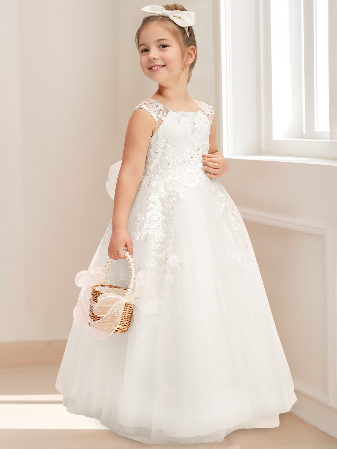 Ball Gown Scoop Neck Sleeveless Knee-Length Flower Girl Dress with Lace Appliques & Bowknot Sky Blue