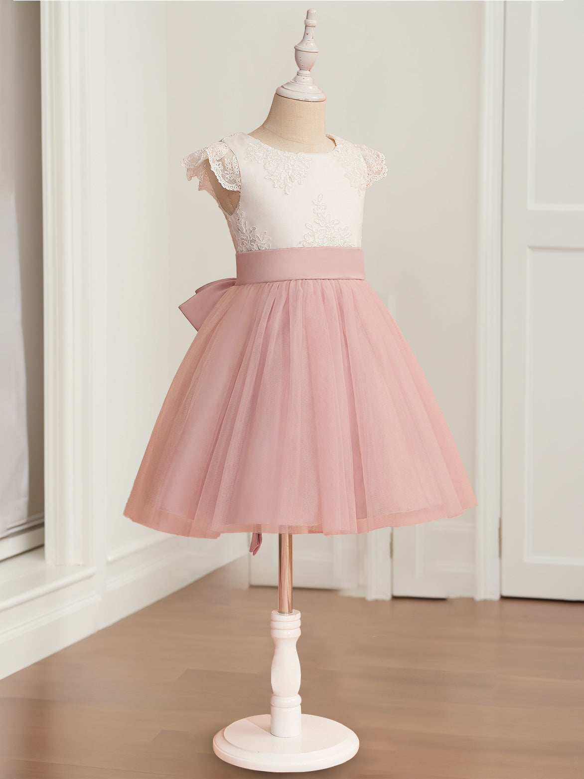 A-Line/Princess Scoop Neck Short Sleeves Knee-Length Flower Girl Dress with Appliques & Bowknot Dark Navy