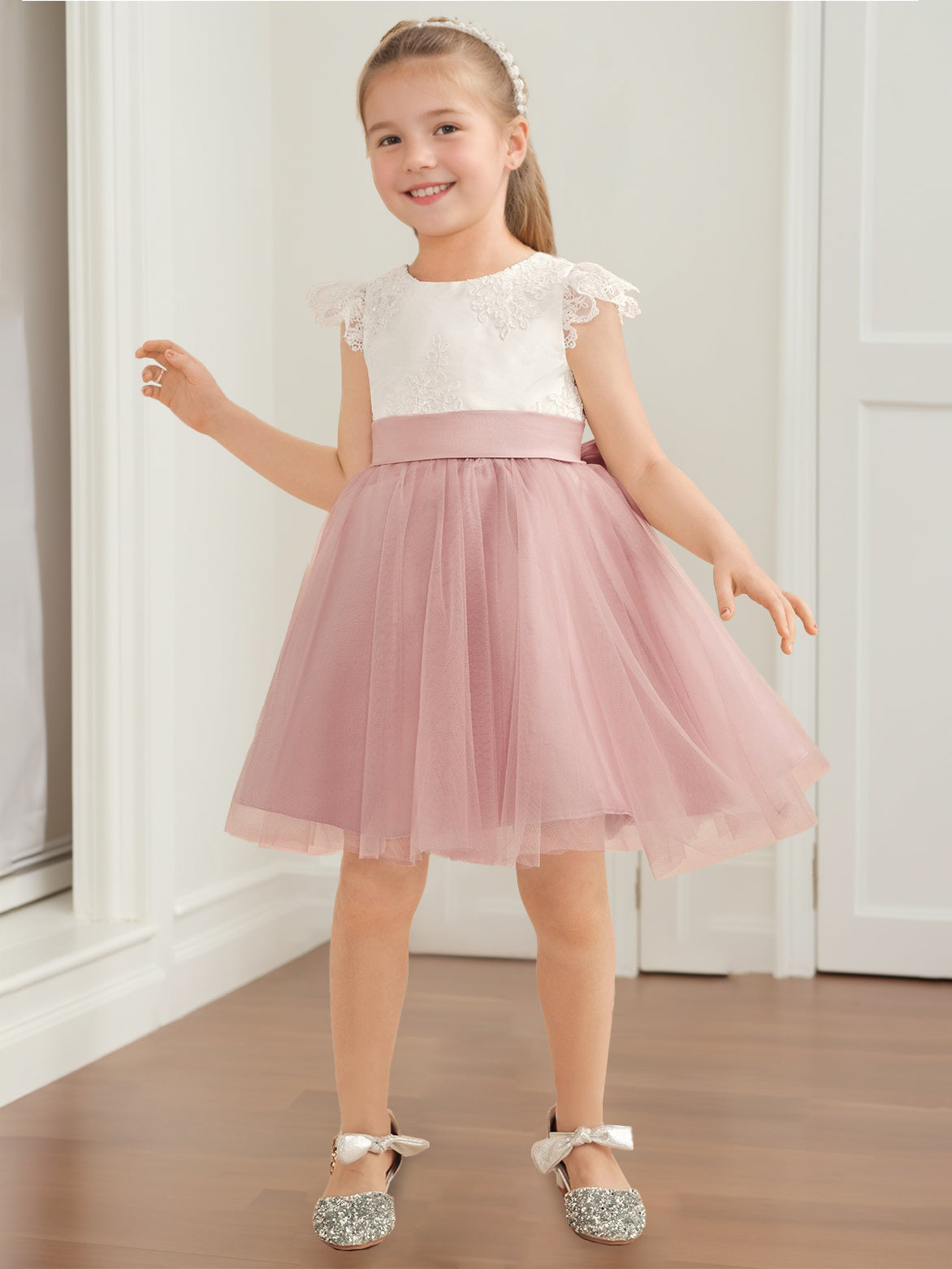 A-Line/Princess Scoop Neck Short Sleeves Knee-Length Flower Girl Dress with Appliques & Bowknot Dusty Rose