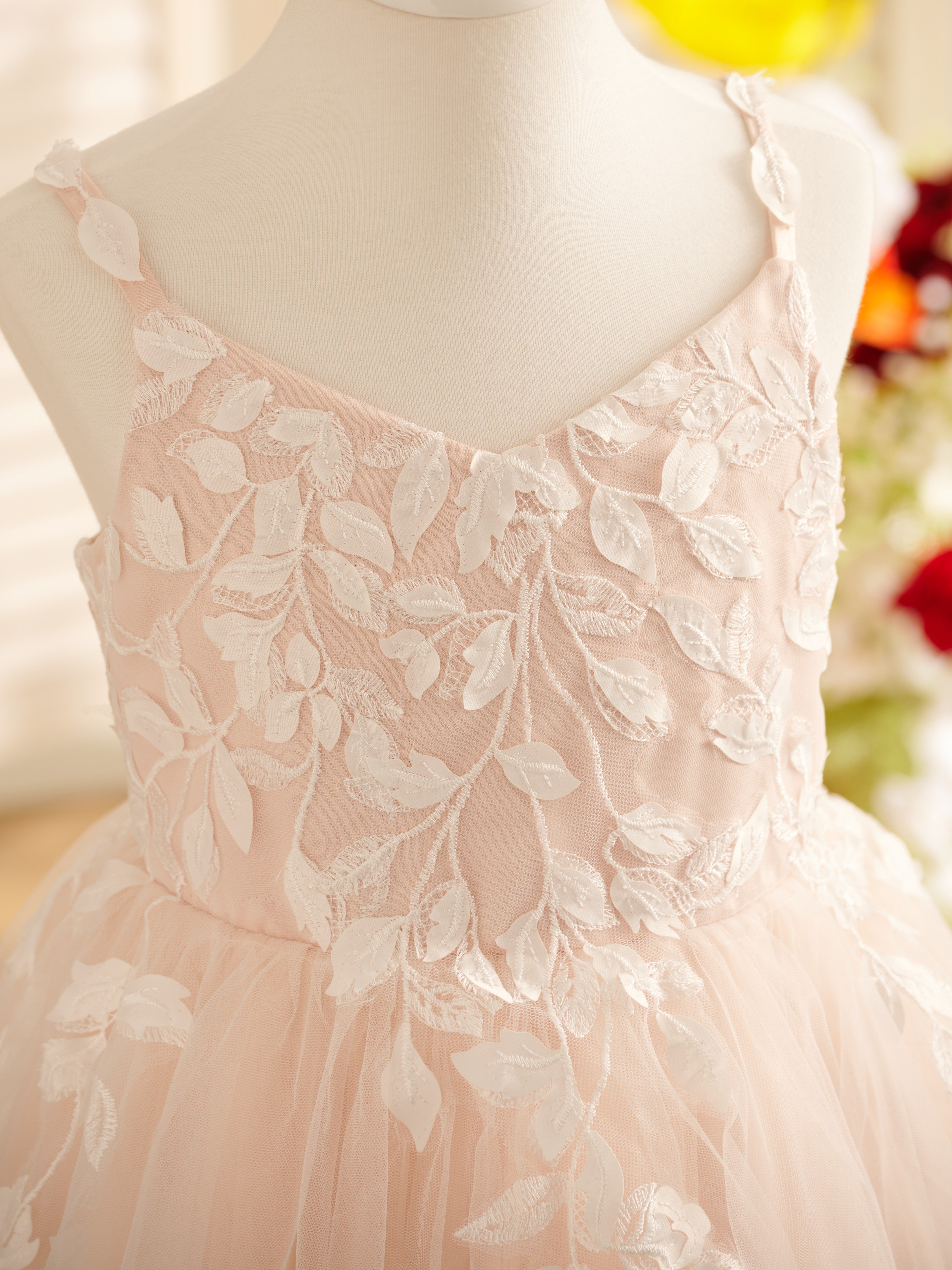 Tulle Knee-length Flower Girl Dress Champane