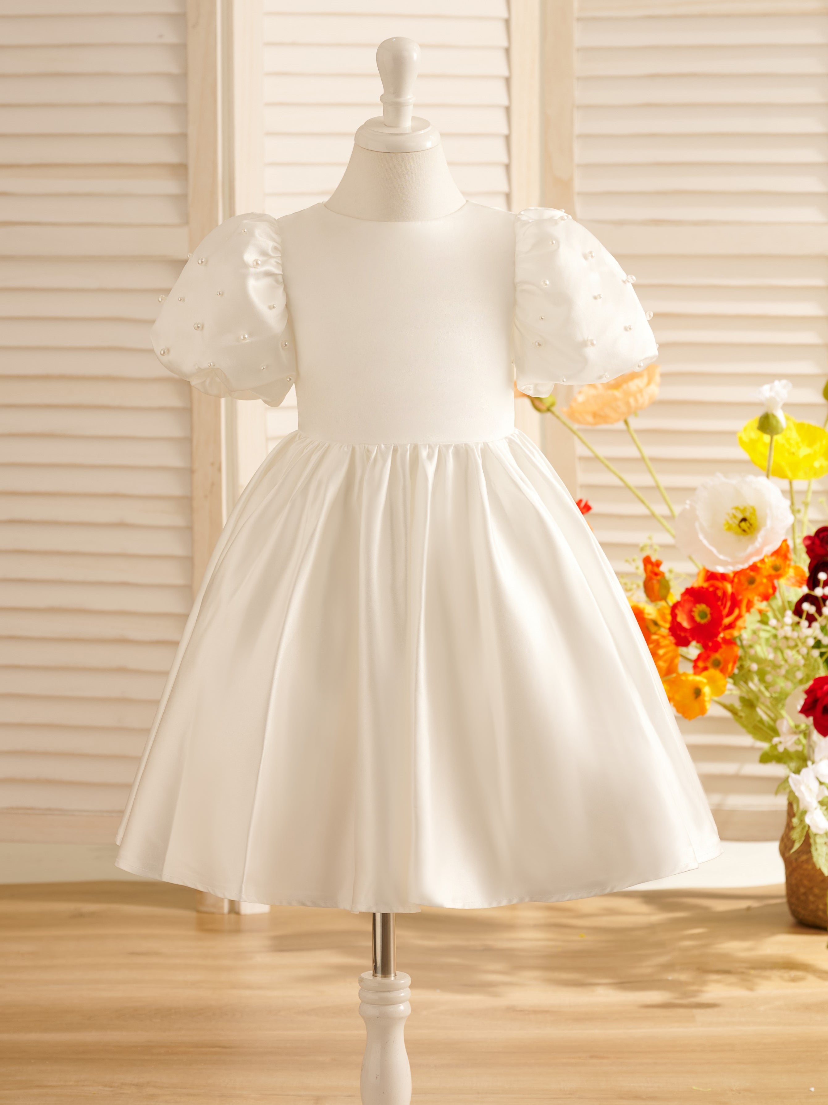 Ball-Gown/Princess Satin Knee-length Flower Girl Dress Ivory