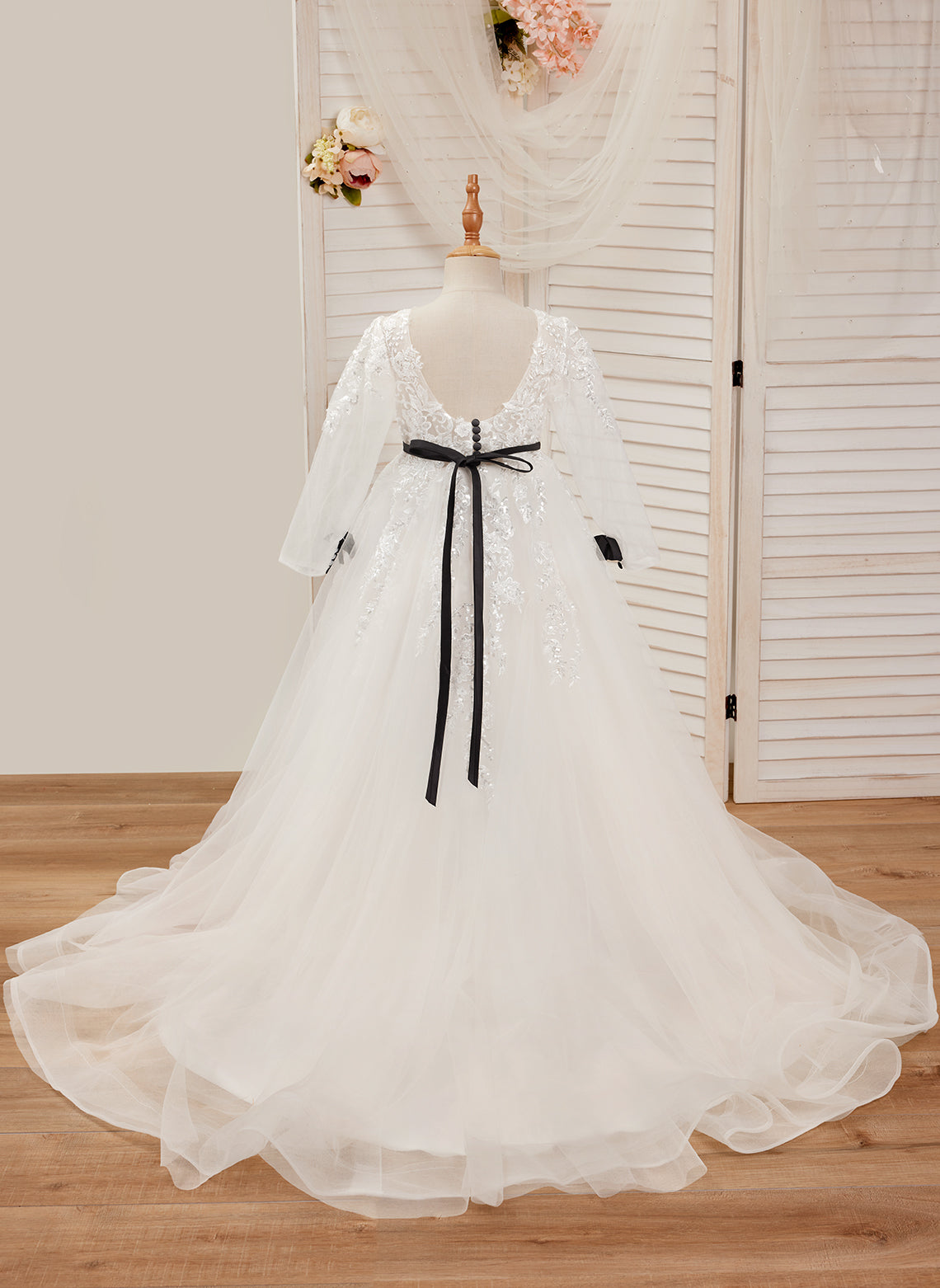 A-line Tulle Sweep Train Ivory First Communion Flower Girl Dress White
