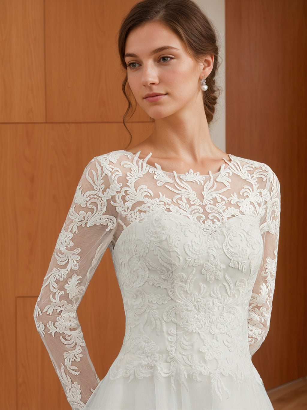 A-Line/Princess Scoop Neck Long Sleeves Floor-length Lace Wedding Dress with Appliques Champagne