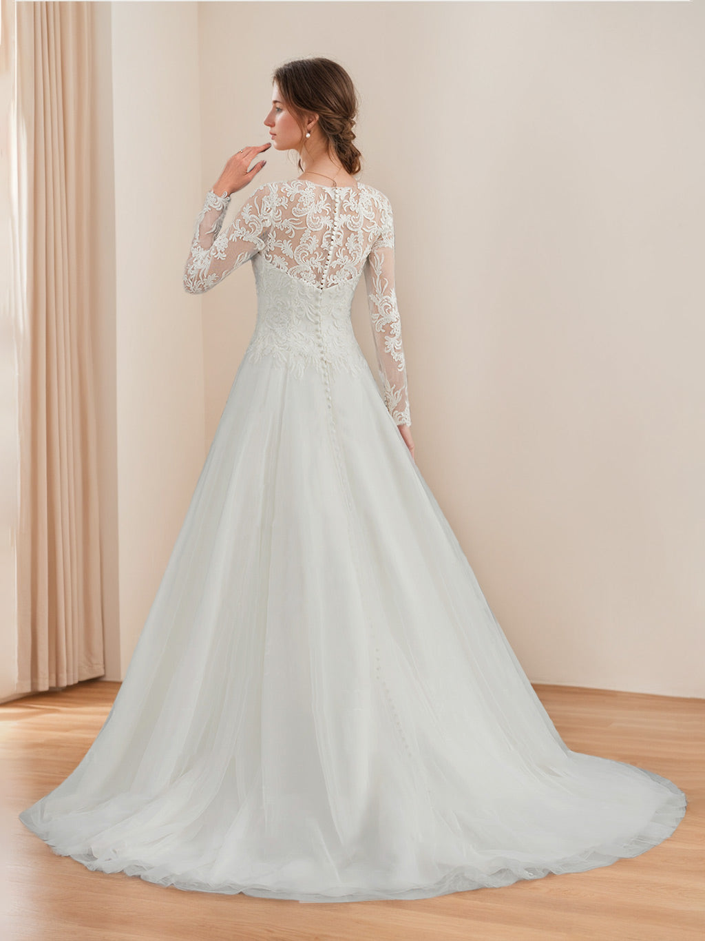 A-Line/Princess Scoop Neck Long Sleeves Floor-length Lace Wedding Dress with Appliques Ivory