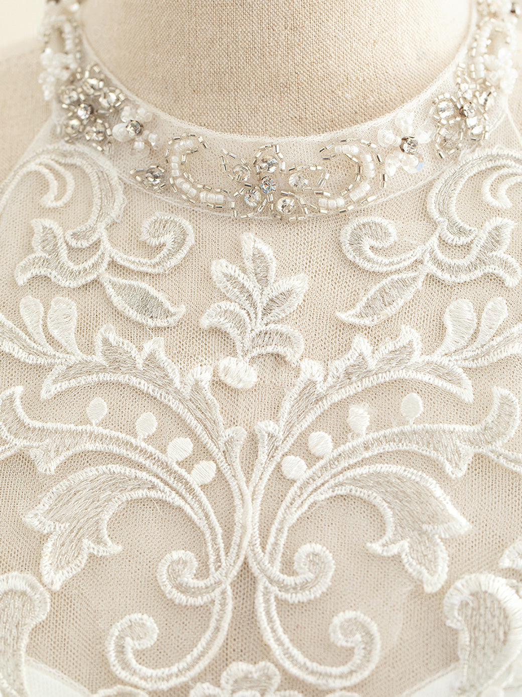 A-Line/Princess Halter Neck Sleeveless Floor-Length Wedding Dress with Lace Embroidery Champagne