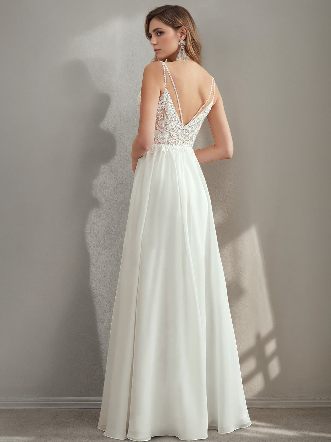 A-Line/Princess Spaghetti Straps V-Neck Lace Wedding Dress with Appliques Ivory