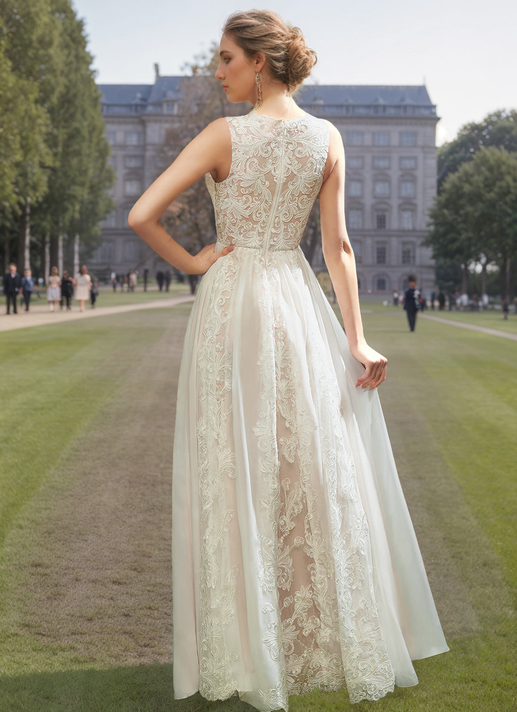 A-Line/Princess Scoop Neck Sleeveless Floor-length Tulle Wedding Dress with Appliques & Lace White