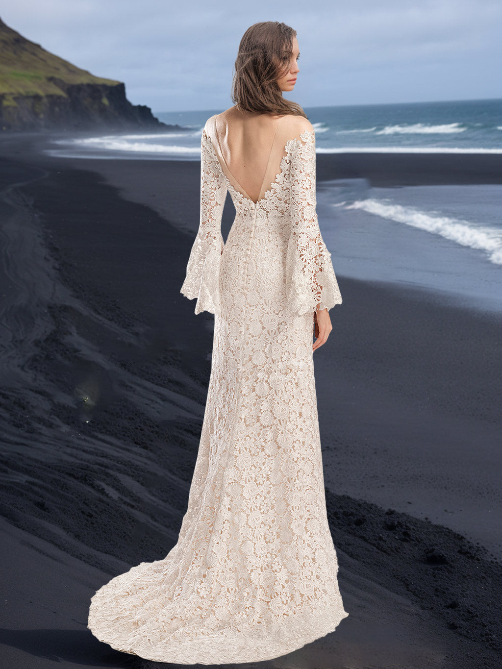Trumpet/Mermaid Scoop Neck Long Sleeves Floor-length Wedding Dress with Lace Appliques White