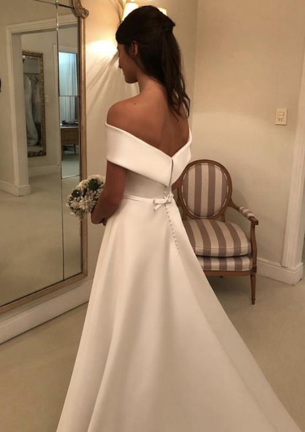 A-Line/Princess Off-the-Shoulder Floor-length Wedding Dress Champagne