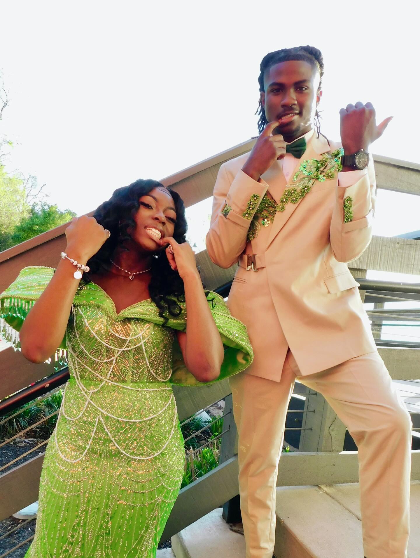 Lime Green Gold Off-Shoulder Fringe Puff Sleeve Pearl Chain Drape Crystal Beaded Mermaid Prom Dress