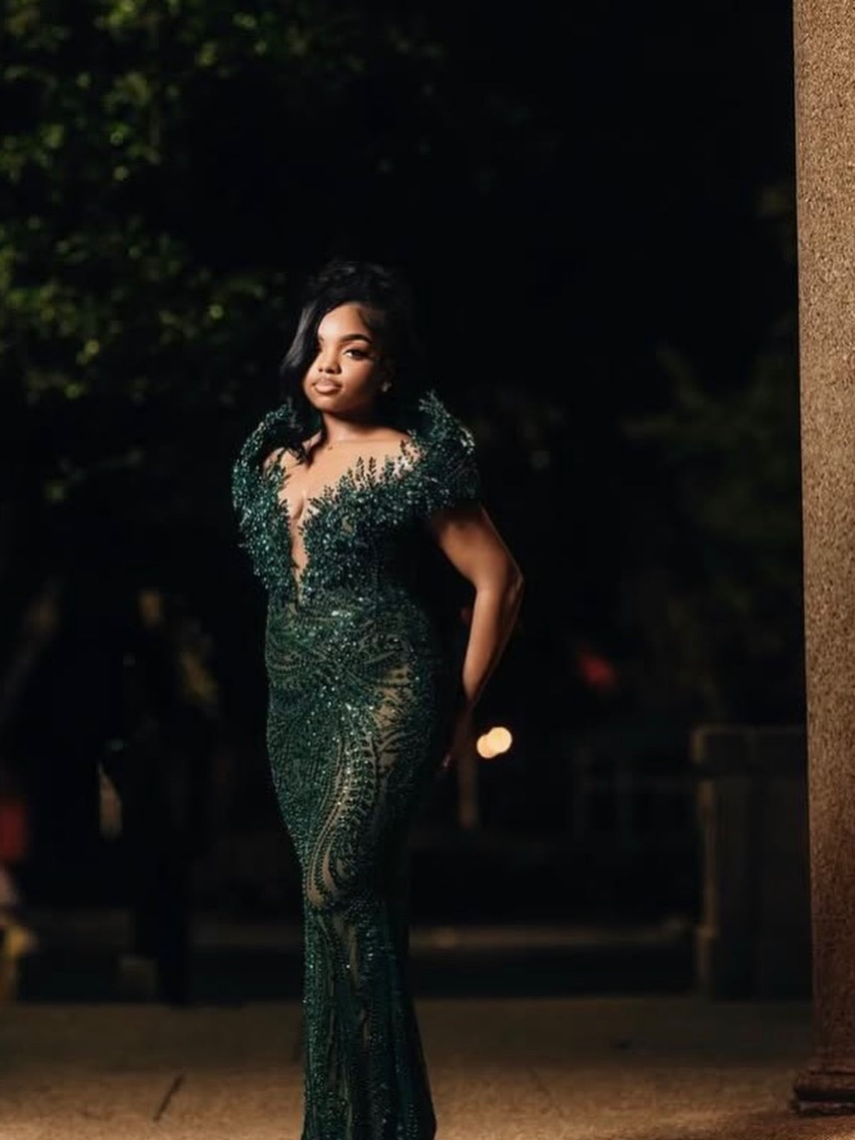 Emerald Green 3D Leaf Crystal Beaded Deep V-Neck Sheer Illusion Mermaid Prom Dress with Cap Sleeves