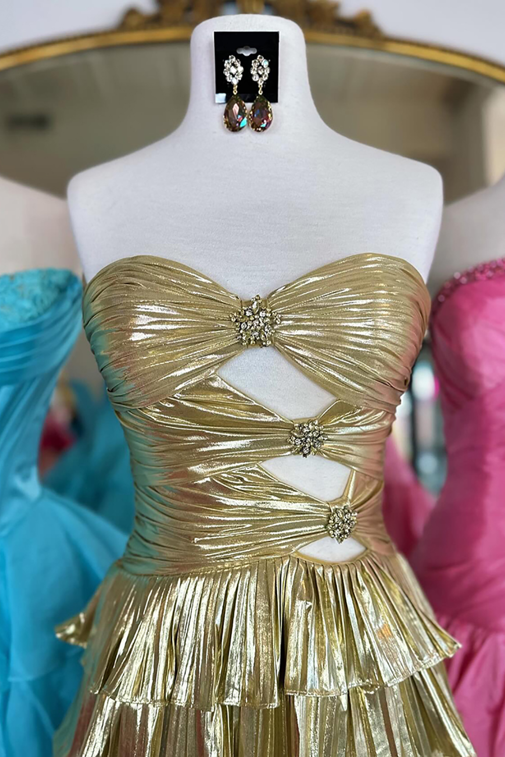 Metallic Gold A Line Sweetheart Ruched Short Homecoming Dress with Ruffles